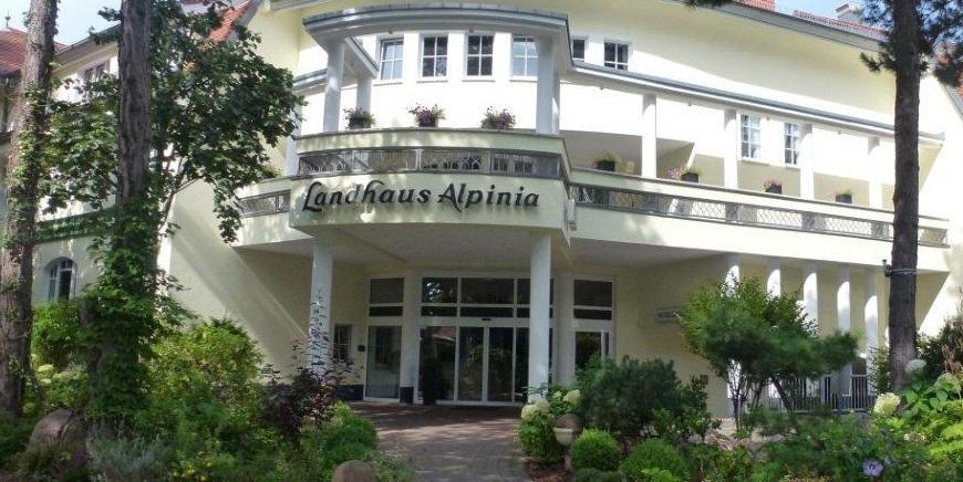 Landhaus Alpinia Hotel Berlin Bagian luar foto